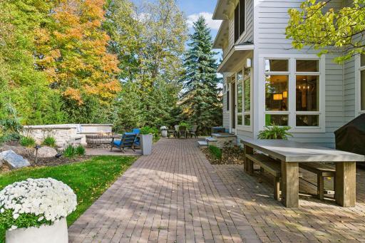 2050 Pinehurst Drive, Chanhassen, MN 55317