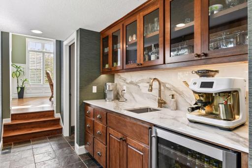 2050 Pinehurst Drive, Chanhassen, MN 55317