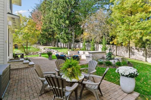 2050 Pinehurst Drive, Chanhassen, MN 55317
