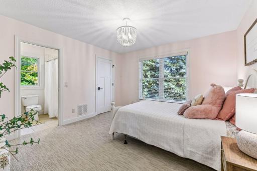 2050 Pinehurst Drive, Chanhassen, MN 55317