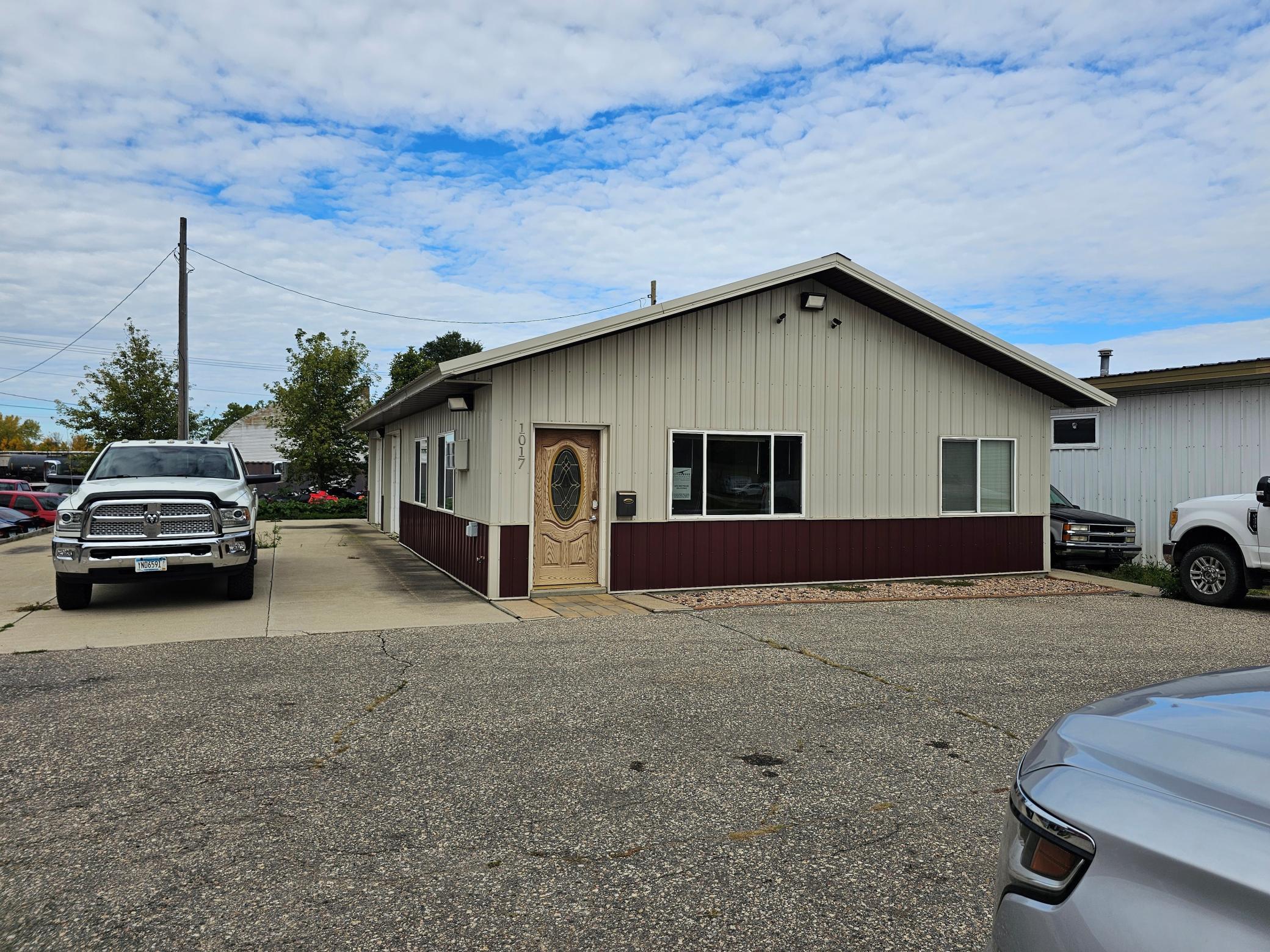 Property photo for 1017 Hwy 12 E, Willmar, MN 56201