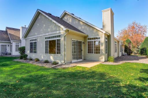 36-great back patio to enjoy sunny afternoons.jpg