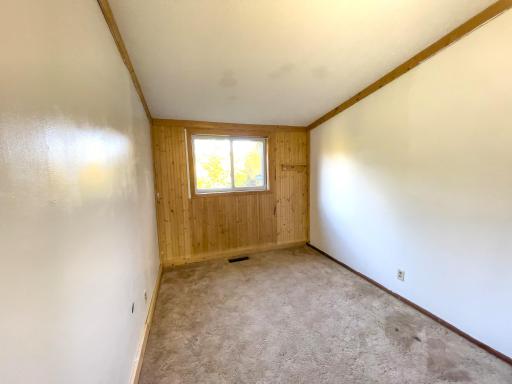 37 Bell Circle, Silver Bay, MN 55614