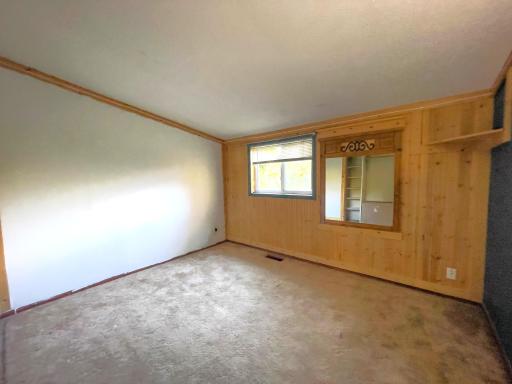 37 Bell Circle, Silver Bay, MN 55614
