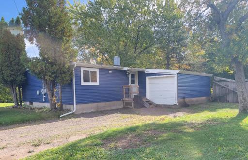 37 Bell Circle, Silver Bay, MN 55614