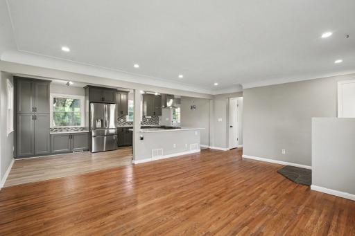 950 22nd Avenue NW, New Brighton, MN 55112