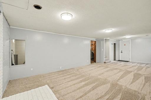 950 22nd Avenue NW, New Brighton, MN 55112