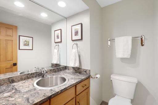 8 Woodhill Lane, Saint Paul, MN 55127