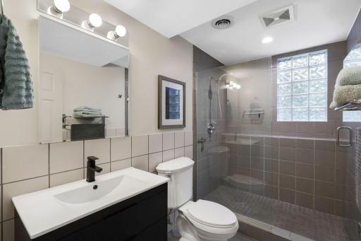 8 Woodhill Lane, Saint Paul, MN 55127