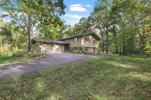 8 Woodhill Lane, Saint Paul, MN 55127