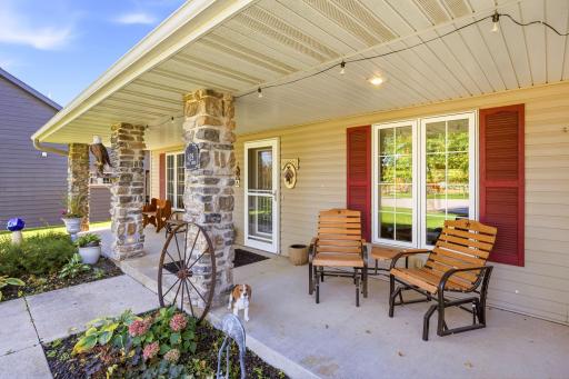 429 Lake Court, Winsted, MN 55395