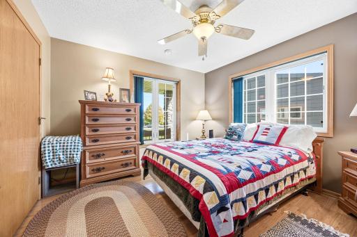 429 Lake Court, Winsted, MN 55395
