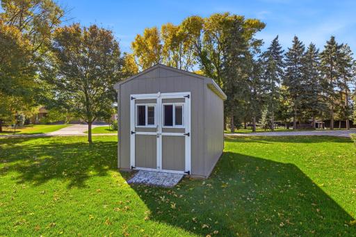 429 Lake Court, Winsted, MN 55395
