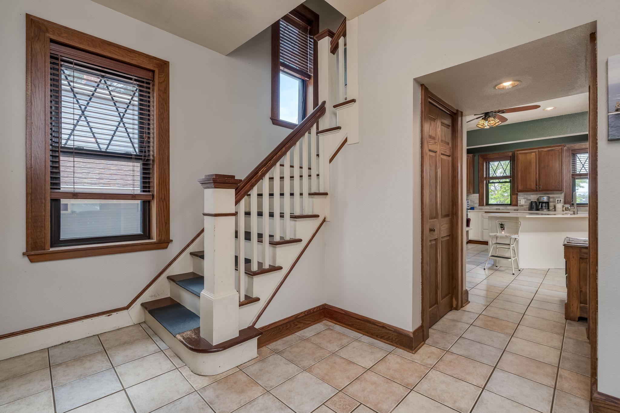 19-web-or-mls-700-n-state-st.jpg