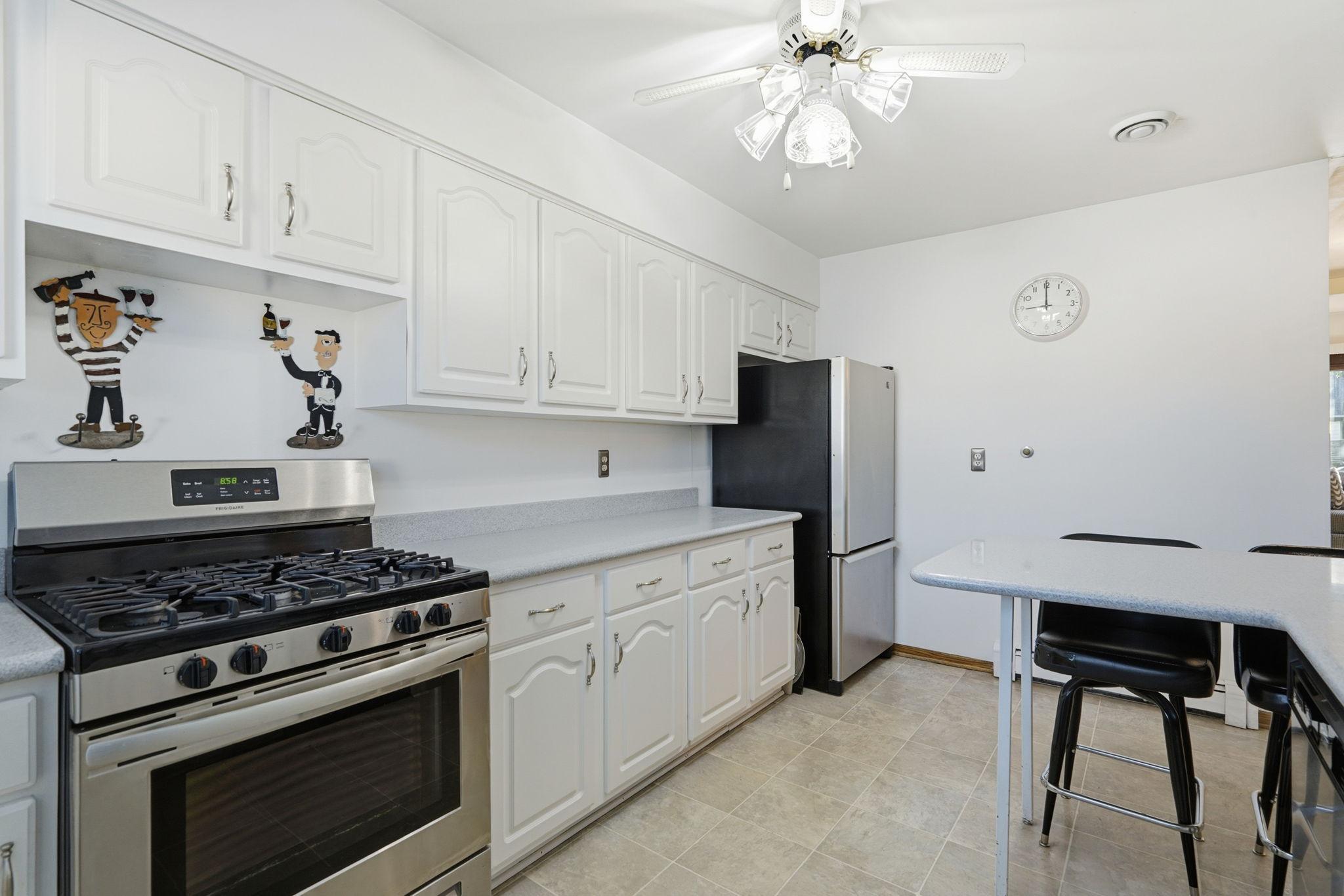 Gas stove