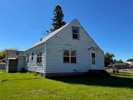 221 Minnesota Avenue E, Sebeka, MN 56477