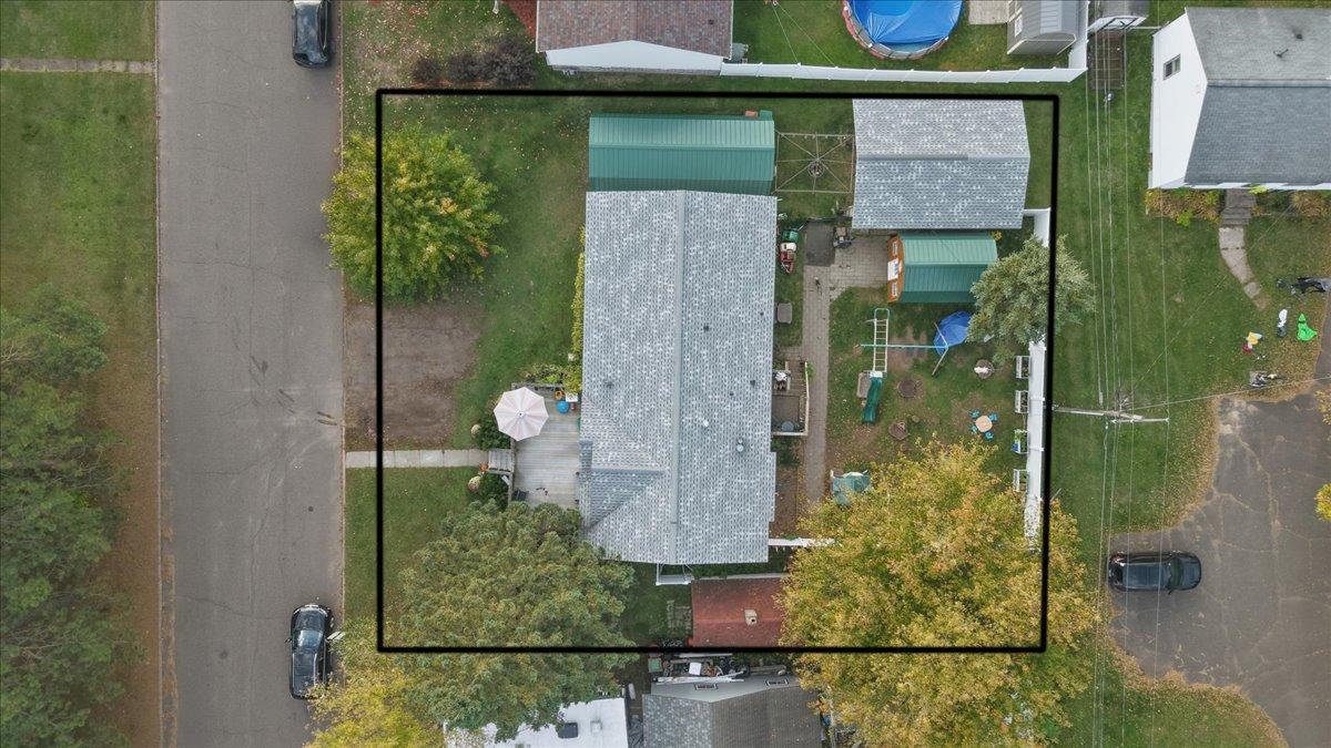 27-1309_Sahlman_Ave_028.jpg