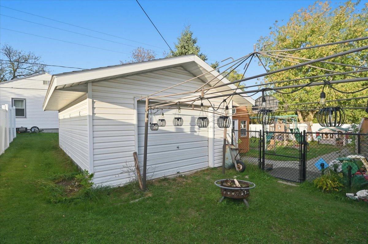 23-1309_Sahlman_Ave_021.jpg