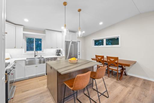 1425 Meadow Court, Chaska, MN 55318