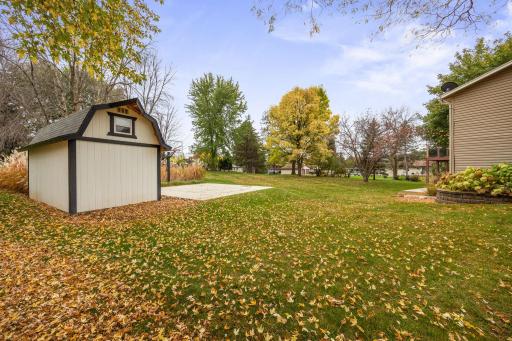 1425 Meadow Court, Chaska, MN 55318