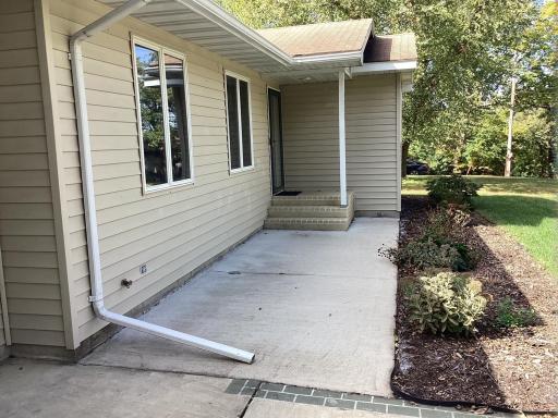 1113 Shore Acres Drive, Albert Lea, MN 56007