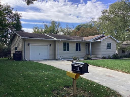1113 Shore Acres Drive, Albert Lea, MN 56007