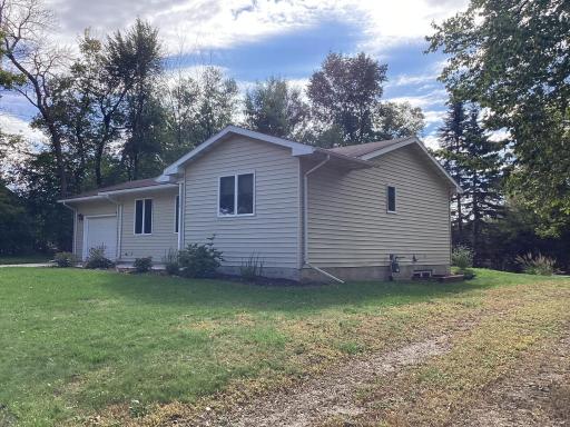 1113 Shore Acres Drive, Albert Lea, MN 56007