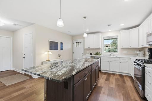 6055 Iris Lane, Rockford, MN 55373