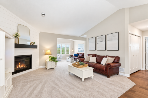 6055 Iris Lane, Rockford, MN 55373