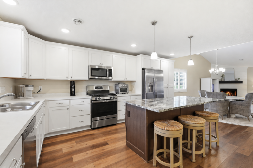 6055 Iris Lane, Rockford, MN 55373