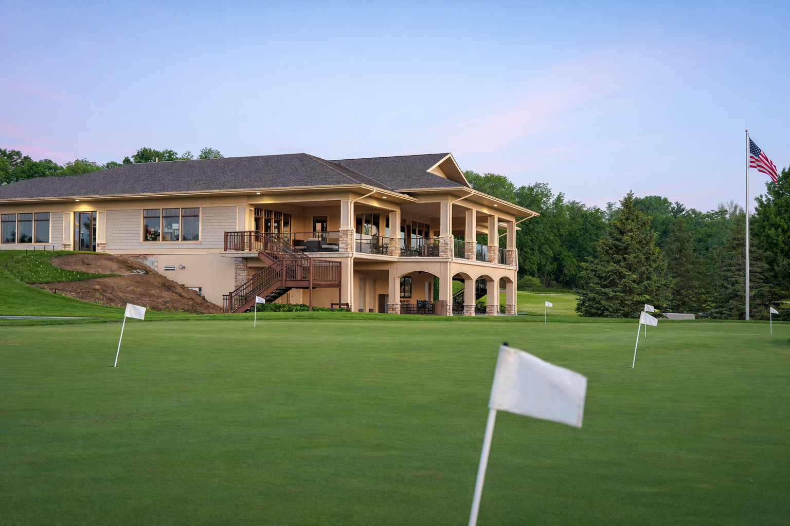 The stunning Jewel Clubhouse offers dining and social amenities just minutes away. (Photo courtesy of The Jewel Golf Club)