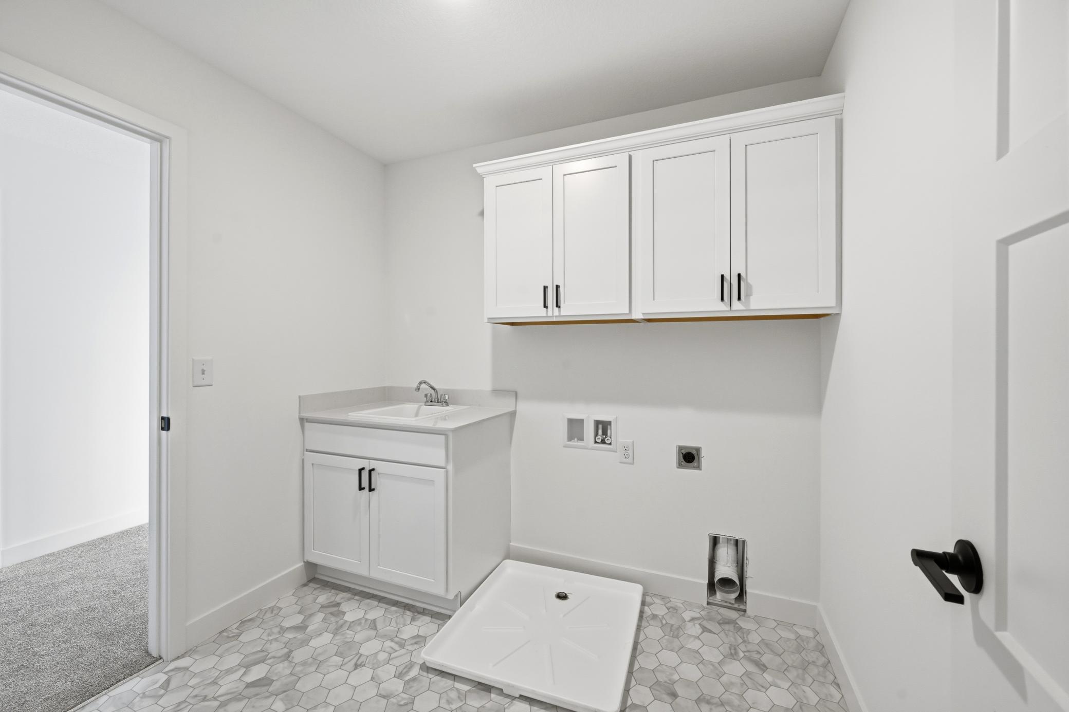 Laundry - The Brookview at 819 Walnut Grove Lane in Oakview Ridge!