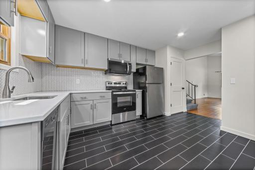 325 Quantico Lane N, Plymouth, MN 55447