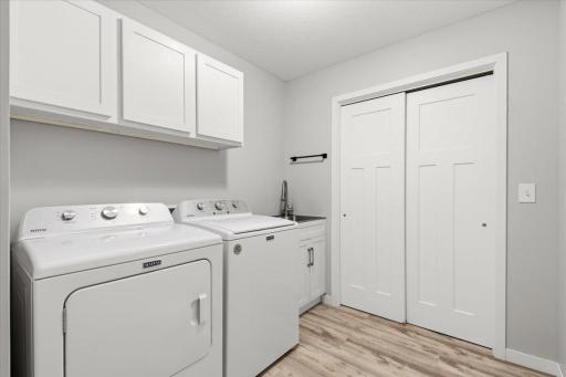 2063 Sandstone Loop N, Sartell, MN 56377