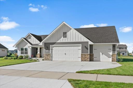 2063 Sandstone Loop N, Sartell, MN 56377