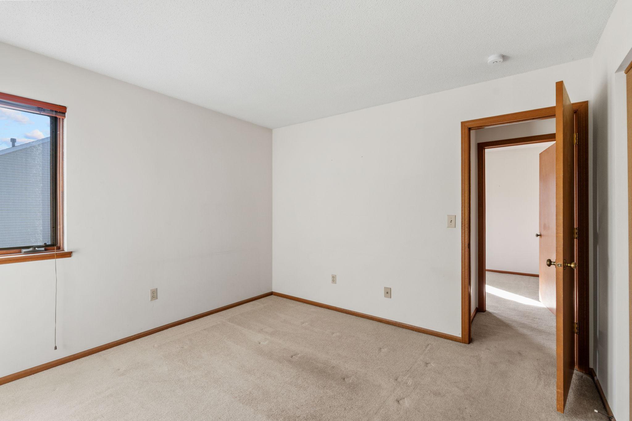30-web-or-mls-3514 4th Ave S-30.jpg