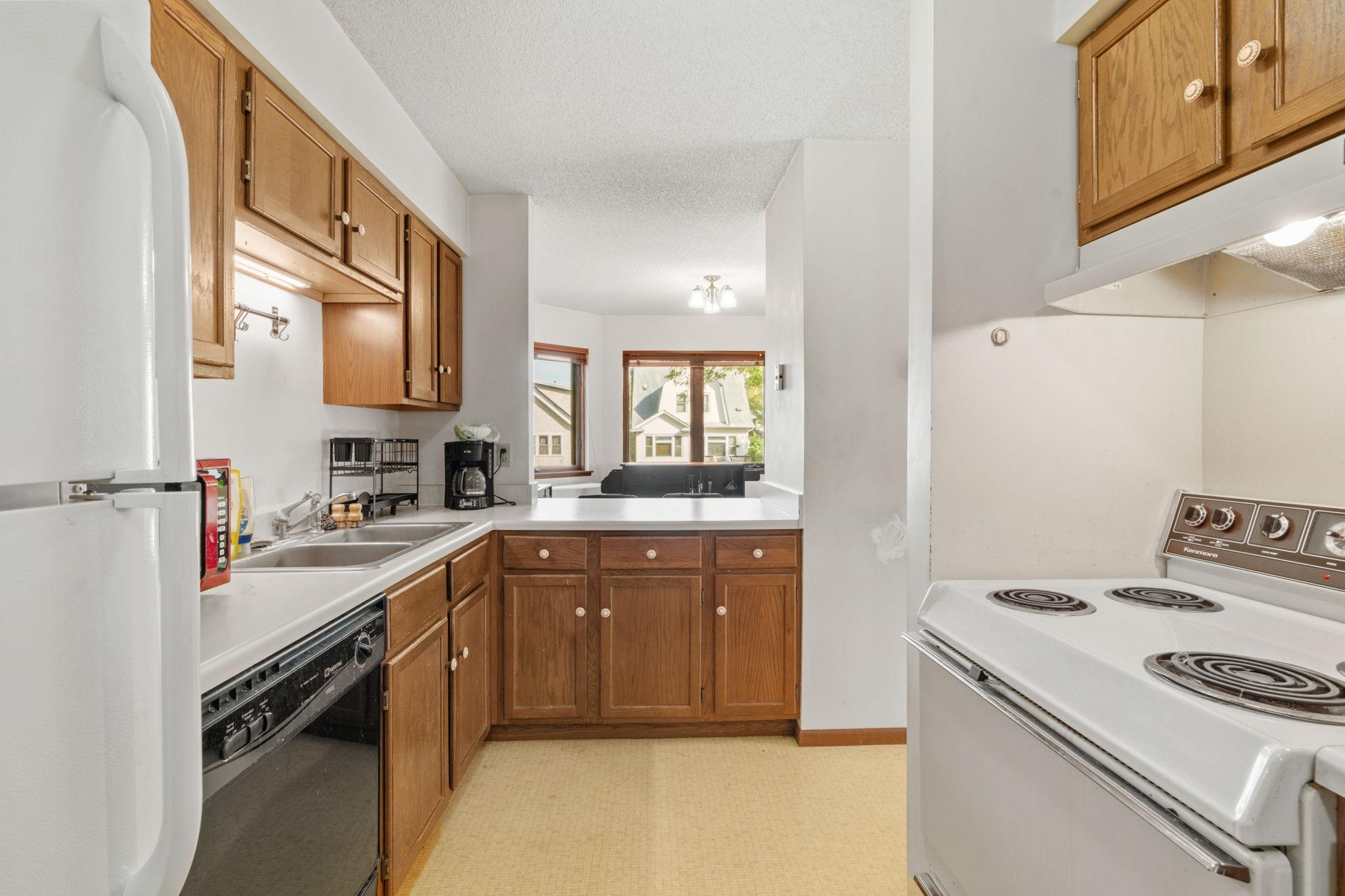 18-web-or-mls-3514 4th Ave S-18.jpg