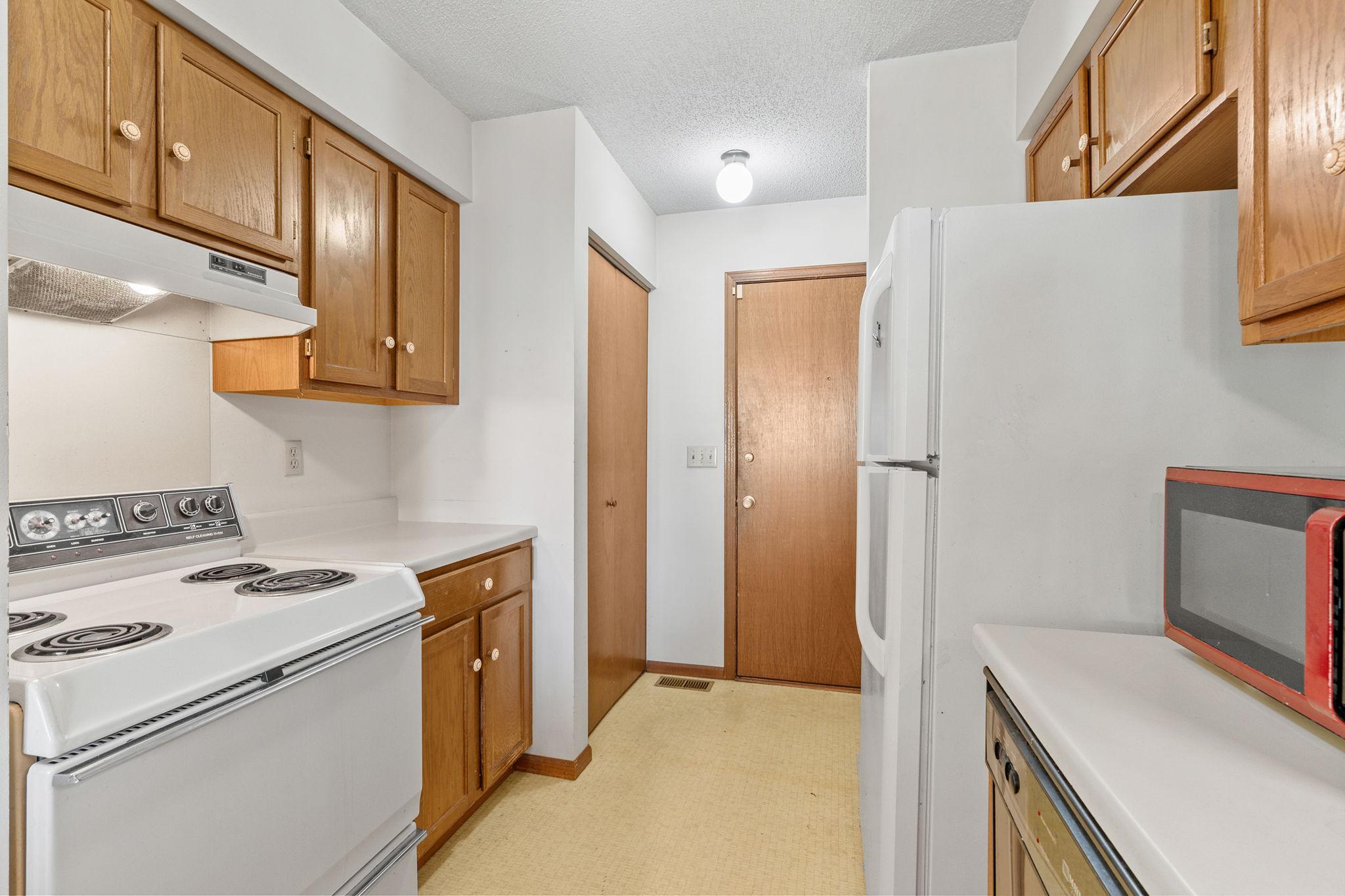 17-web-or-mls-3514 4th Ave S-17.jpg