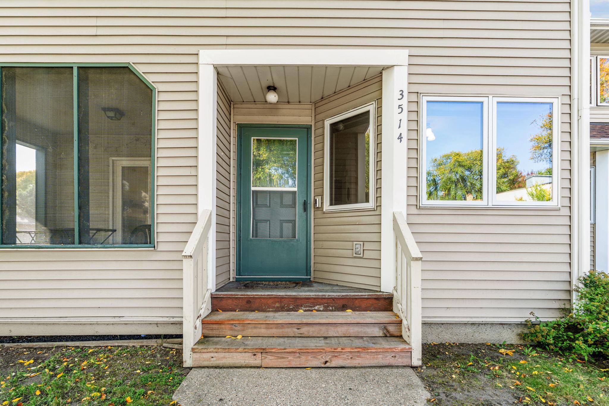 4-web-or-mls-3514 4th Ave S-4.jpg