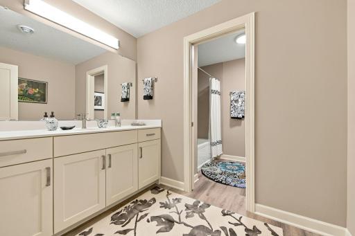 25 Phoebe Lane, North Oaks, MN 55127