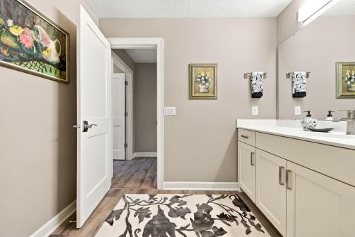 25 Phoebe Lane, North Oaks, MN 55127