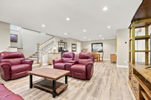 25 Phoebe Lane, North Oaks, MN 55127