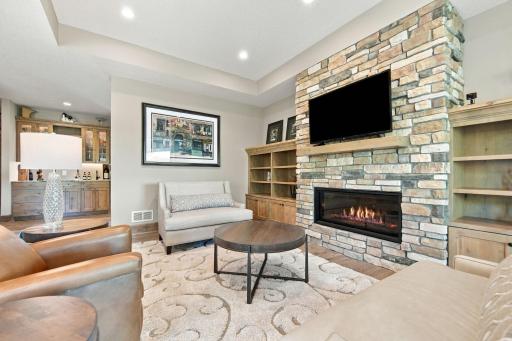 25 Phoebe Lane, North Oaks, MN 55127