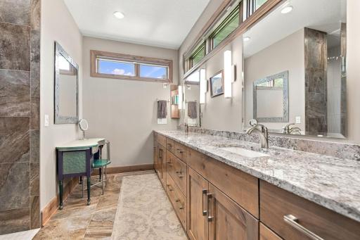 25 Phoebe Lane, North Oaks, MN 55127
