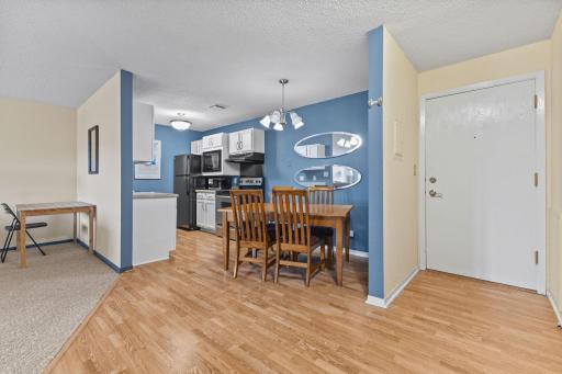Vivid Spaces_4 Pine Tree Dr 314_005.jpg