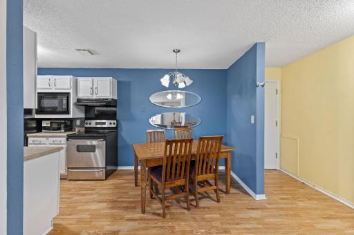 Vivid Spaces_4 Pine Tree Dr 314_007.jpg