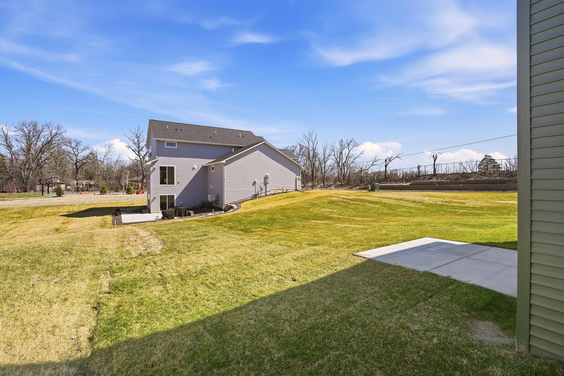 2164 Eustis St N, Roseville