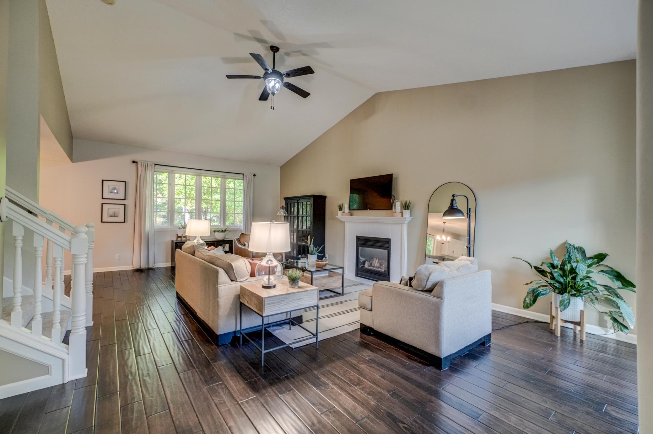 23084 Havelka Court North-14.jpg