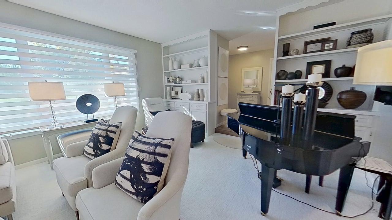 405-E-Marshall-St-Living-Room 1.jpg