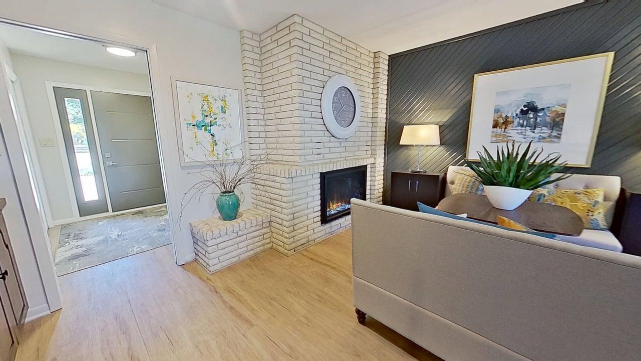 405-E-Marshall-St-Family-Room 2.jpg